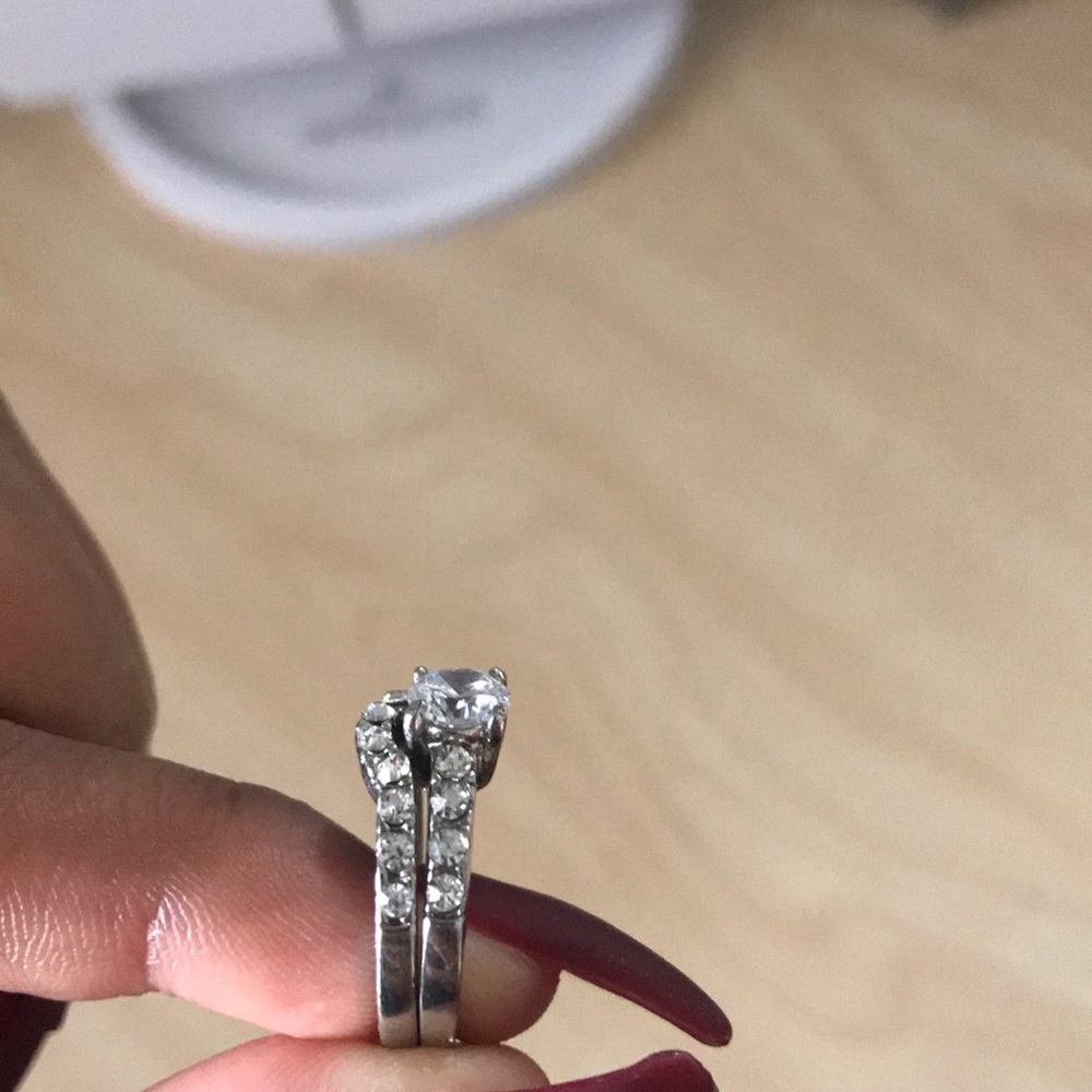 Ring - Picture 2 of 3